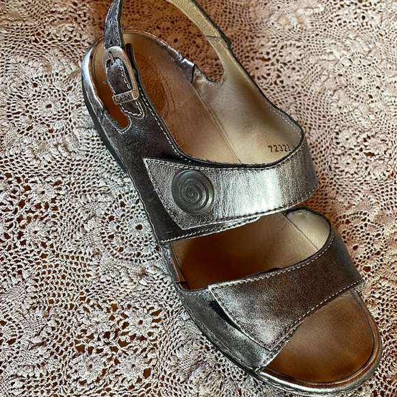 Joseph Seibel Sandals - Picture 2 of 6